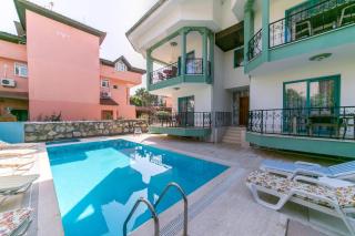 River Suite Apartments - 8