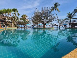 Crystal Bay Yacht Club Beach Resort - 1