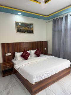 Hotel Holy Ganga - 3