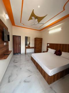 Hotel Holy Ganga - 1