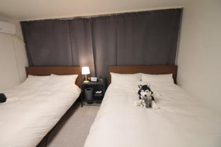 5 Min walk from Hongik Univ Exit3 2 Room, 3 beds ,MAX 6 PPL, 2nd floor - 6