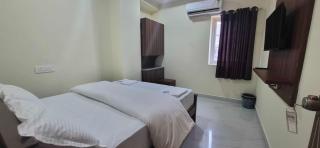 Hotel O Caspian Inn - 2