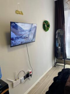 Fabulous suites Airport Homes - 8