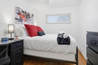 Modern 3BR Townhome in Mt. Lebanon | Garage + Easy City Access - 6
