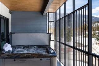 The Peaks and Birdies in Mackenzie Village, Revelstoke - 6