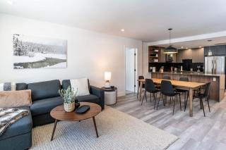 The Peaks and Birdies in Mackenzie Village, Revelstoke - 5