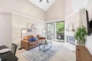 Chick modern Haven Elegant stay with modern views - 9