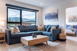 Bluebird Daze in Mackenzie Village - 7