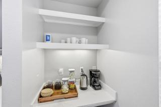 Chick modern Haven Elegant stay with modern views - 6