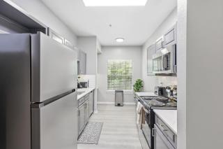 Chick modern Haven Elegant stay with modern views - 3