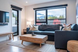 Bluebird Daze in Mackenzie Village - 1