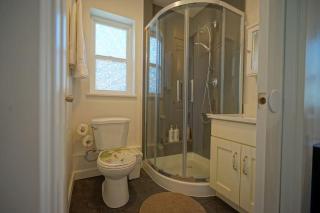 EVE'S Room Connect YVR Downtown UBC - 2