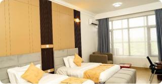 JuliRose Hotel and Suites - 3