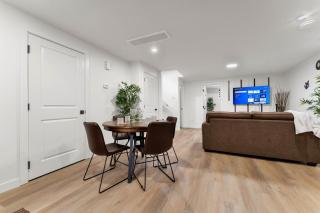 2-bedroom suite close to Amenities and Airport - 7