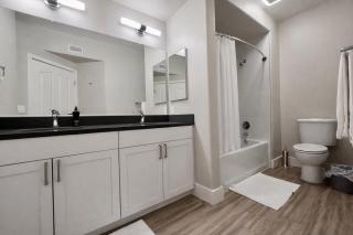 Spacious 2 Bedroom 2 Bathroom In Gated Community - 4