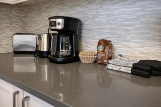 Spacious 2 Bedroom 2 Bathroom In Gated Community - 8