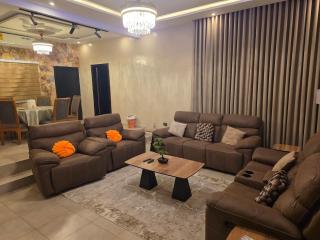 Achimota Luxe Haven Luxury 3BR All Ensuite - 1