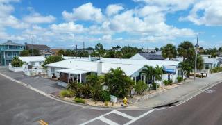 The Bungalows - 6