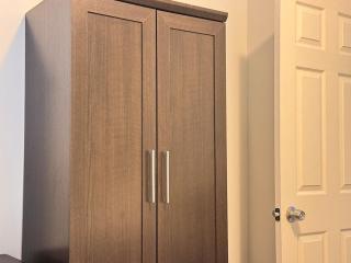 Freshly Renovated 3 Bedroom House with 4 Beds - 5