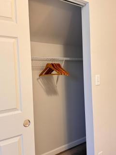 Freshly Renovated 3 Bedroom House with 4 Beds - 4