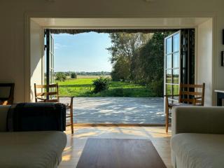 Historic Kikhavn Summer House With Ocean View - 0