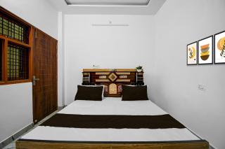 Hotel O by OYO ROYAL SIDHAULI - 1