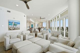 Vista Del Mar 305 - 3