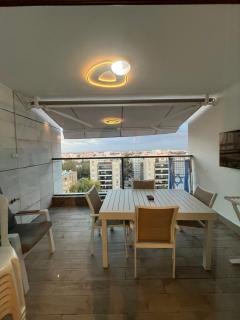 Spacious Family Luxury Getaway - 0