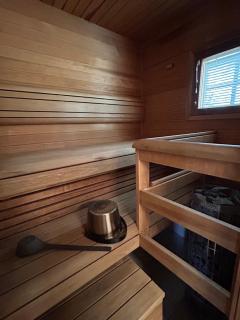 Sappee Peak Cabin - Fire, Snow & Adventure - 8