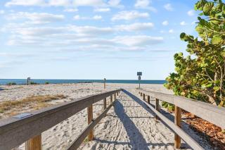 Land's End 10-303 Beach Front - Premier - St Pete Beach - 4