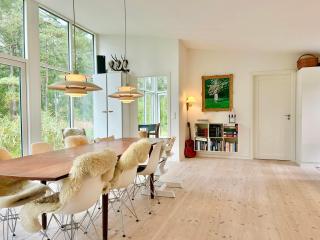 Modern Peninsula Cabin With Panoramic View - 2