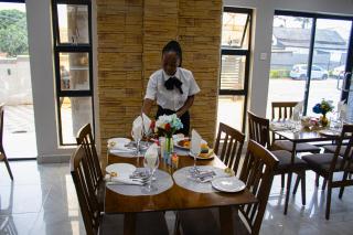 LENNON QUALITY Hotel - 9