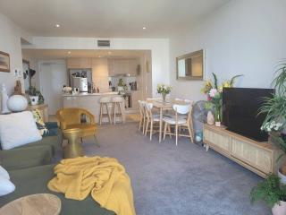 Amazing Avani Broadbeach - 6