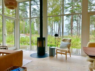 Modern Peninsula Cabin With Panoramic View - 1