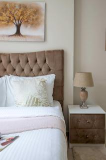 Frank Porter - Dunya Tower - 1