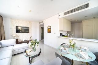 Frank Porter - Damac Cour Jardin - 1