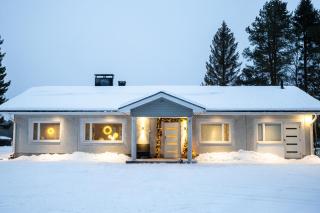 Arctic Riverside home - 9