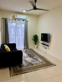Homestay Puncak Alam Close to Uitm & Hospital - 1