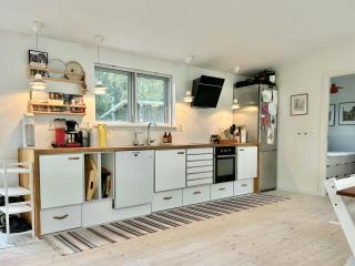 Modern Peninsula Cabin With Panoramic View - 6