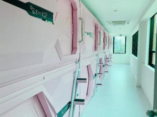 SPOT ON 89900 Jesselton Capsule Inn - 9