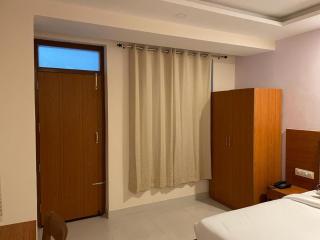 Hotel Aarogya Residency - 8
