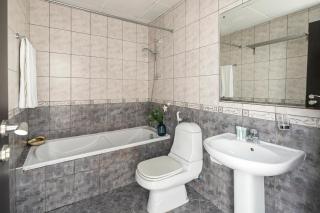 Frank Porter - Atlantic Tower 1 - 3