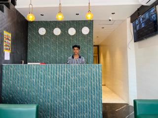 Hotel Imperial Suite-Near BKC - 2