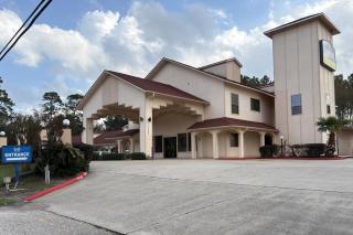 Regency Inn & Suites By Capital O Houston IAH Airport - 3