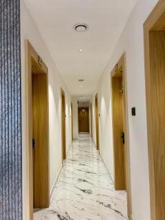 The Hyde Park Inn - 9