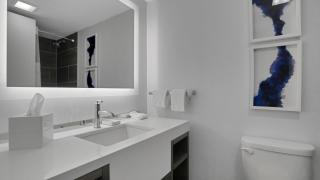 908 Double Queen Near MetLife & American Dream - 3