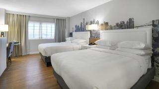 913 Double Queen Near MetLife & American Dream - 0