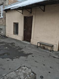 Vardan's Guest House - 9