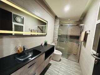 Elysium Apartment Studio and One Bedroom with Mountain and Centaurus Mall View Islamabad By LMY - 4