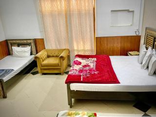 Hotel Royal Luxury Multan - 2